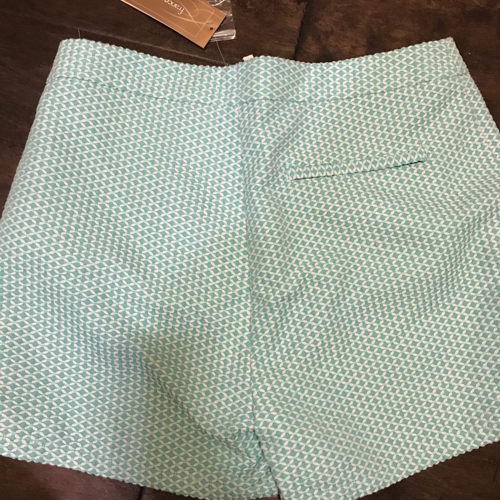NWT Francesca’s closet pleated shorts - Picture 2 of 4